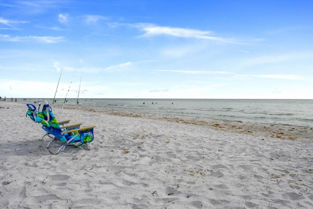 The Spanish Beach Home Only 10Mins From The Beach! لارغو المظهر الخارجي الصورة